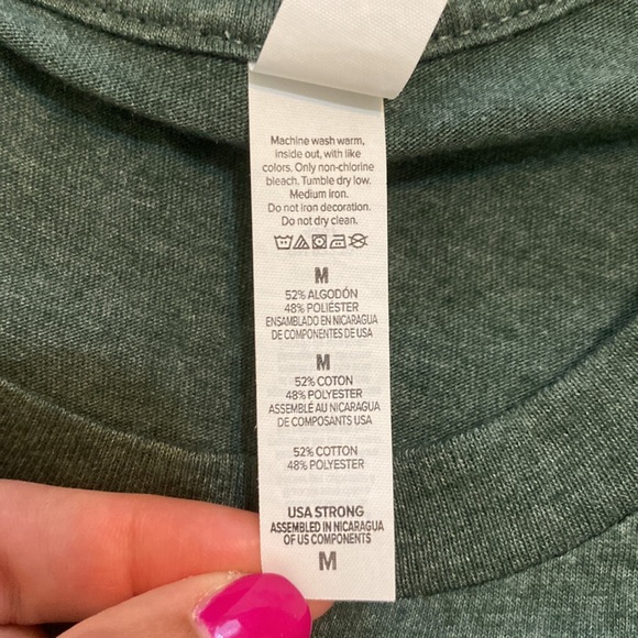 Disney drinking around the world Epcot shirt Bella+Canvas Medium - Picture 4 of 5